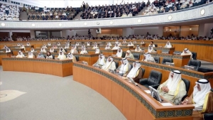الحكومة الكويتية تستقيل عشية جلسة لاستجواب رئيسها