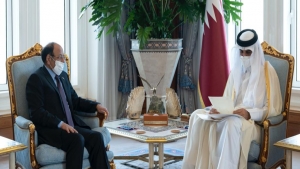 الرياض: امير قطر يستقبل وفدا يمنيا رفيعا في خطوة مهمة نحو استعادة حذرة للعلاقات
