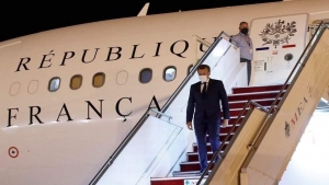باريس: ماكرون يبدأ جولة في الخليج حاملا صفقات اقتصادية وعسكرية ومبادرة للتقارب مع لبنان