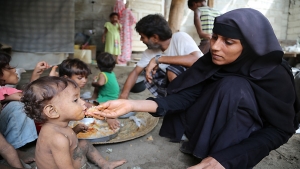 دراسة: التضخم وارتفاع كلفة المعيشة يدفع العائلات في جنوب اليمن الى خفض وجباتها