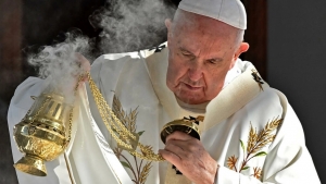 روما: البابا فرنسيس يستذكر نزاعي اليمن وسوريا في عيد الميلاد ويعتبرهما "مأساتين هائلتين" منسيتين
