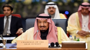 الرياض: العاهل السعودي يحث إيران على تغيير "سلوكها السلبي"