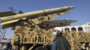 إيران: عرض صواريخ بالستية غداة تعثر محادثات نووية مع القوى العالمية