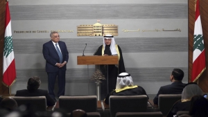 بيروت: وزير الخارجية اللبناني الى الكويت للرد على اقتراحات انهاء الازمة مع الخليج