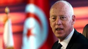 تونس: الرئيس ينفي الانقلاب لكنه يقبض على السلطة بيد من حديد