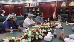 اليمن: محافظ المهرة يعقد اجتماعا بحزب تجمع الاصلاح مع تصاعد التوتر بين القوى المتعددة الولاءات