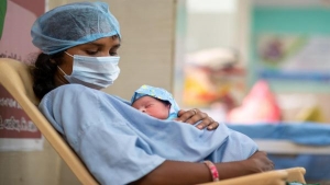 نيويورك: تحصين الحوامل ضد "كوفيد-19" يحمي الأطفال حديثي الولادة