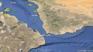 واشنطن: المتمردون الحوثيون يطلقون صاروخا عبر البحر الأحمر المزدحم بالشحن العالمي