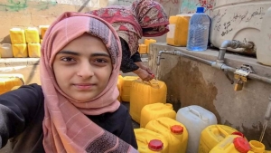 اليمن: رحلة الاطفال المنهكة بين طابوري المياه ومقاعد الدرس
