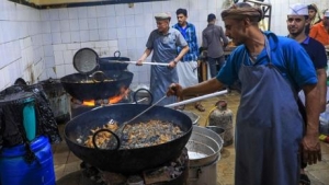 اليمن: الصائمون يفتقدون وجبات تقليدية في رمضان وموائد بلا "السمبوسة"