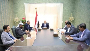 اليمن: العليمي يؤكد التزام حكومته بالسلام واحترام الهدنة مع الحوثيين
