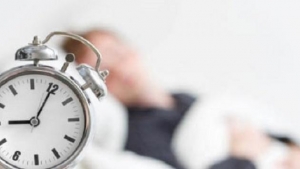 صحة: ساعات النوم المثالية من منتصف العمر إلى الشيخوخة