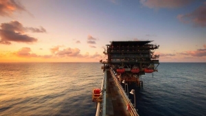 اقتصاد: النفط يواصل مكاسبه بعد أنباء عن اقتراح أوروبي بحظر النفط الروسي