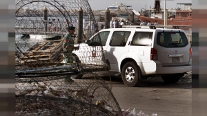 الامارات: شرطة دبي تعلن الاطاحة بعضو بارز في عصابة دولية لتهريب الكوكايين عبر شحنات السُكر