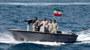 طهران: البحرية الايرانية تعلن الاشتباك مع زوارق مجهولة في. البحر الاحمر