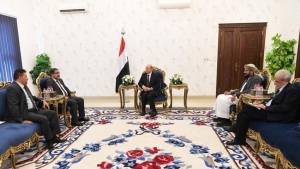 اليمن: الرئيس العليمي يوجه باستئناف عمل النيابات والمحاكم عقب تعيين نائب عام جديد