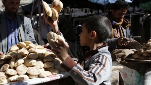 اليمن: سباق مع الزمن لتأمين مخزون غذائي وسلعي
