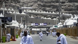 مكة: الحجاج يقضون يوم التروية في منى قبل الصعود إلى عرفات
