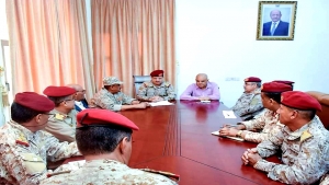 اليمن: وزير الدفاع يؤكد الاهتمام بتطوير القوات المسلحة والأمن