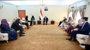 اليمن: الرئاسة تؤكد أهمية تعزيز دور المرأة في صناعة السلام والاستجابة الانسانية