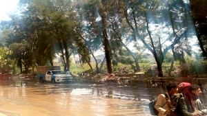 صنعاء: تهدم سور الجامعة الجديدة وعدد من المنازل إثر الأمطار وانسداد قنوات تصريف السيول