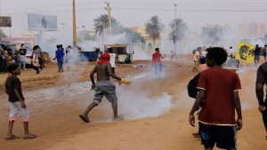 الخرطوم: آلاف السودانيين يتظاهرون ضد الحكم العسكري