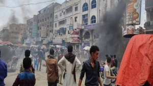اليمن: شرطة تعز تكشف ملابسات مقتل مطلوب امني في حادثة تسببت بقطع محتجين احد شوارع المدينة المحاصرة