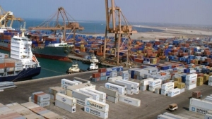 اليمن: الحكومة تعلن عن موافقة استثنائية بدخول عدد من سفن الوقود المخالفة للاجراءات الى موانئ الحديدة