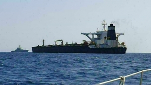 عمان: الحكومة اليمنية توافق على دخول ثلاث سفن وقود للحديدة بعد انتهاء الهدنة