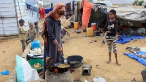 واشنطن: الأمم المتحدة تقول إن الأسر النازحة في اليمن تواجه نقصا غير مسبوق في الغذاء