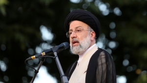 طهران: الرئيس الإيراني يقول إن بلاده "تحررت" من الولايات المتحدة قبل 43 عاما