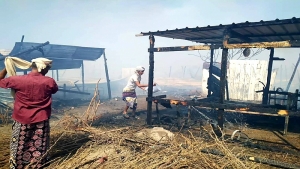 اليمن: حريق يلتهم اكثر من 60 خيمة في مخيم للنازحين جنوبي محافظة الحديدة