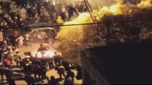 طهران: استمرار الاحتجاجات ليلا.. والمواطنون في شوارع مختلف المدن الإيرانية