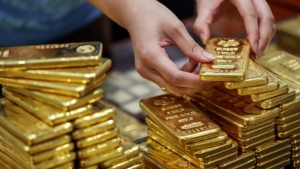 اقتصاد: الذهب يغلق مرتفعاً للجلسة الثالثة على التوالي