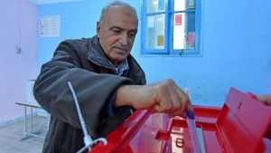 تونس: بدء التصويت في الانتخابات البرلمانية التونسية وسط مقاطعة المعارضة