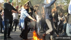 احتجاجات إيران: 100 يوم على اندلاعها والاضطرابات لا تزال مستمرة