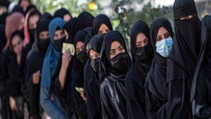 باريس: فرنسا تدين قرار حركة طالبان منع النساء الأفغانيات من الالتحاق بالجامعات