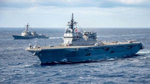 واشنطن: البحرية الأمريكية تقول إنها صادرت بنادق هجومية إيرانية متجهة إلى اليمن