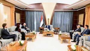 الرياض: الرئيس العليمي يثني على الدور البريطاني الداعم لجهود احياء مسار السلام في اليمن