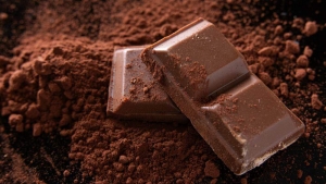 منوعات: حقيقة أم شائعة.. هل يمكن للشوكولاتة أن تجعلك سعيداً؟