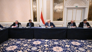 بروكسل: الرئيس العليمي يطلع الدبلوماسين العرب في بلجيكا على تعقيدات عملية السلام في اليمن