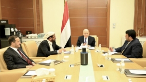 الرياض: المجلس الرئاسي يناقش مستجدات الاوضاع الداخلية وسط انقسامات عميقة حول اولويات المرحلة الراهنة