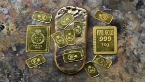 اقتصاد: الذهب يستقر فوق 1900 دولار وسط آمال بتوقف رفع الفائدة بعد انهيار SVB