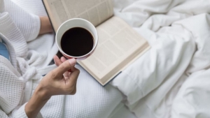 صحة: دراسة تكشف بان مستهلكي القهوة أنشط لكنّها تؤثر على مدة نومهم
