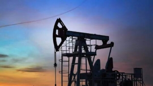 اقتصاد: أسعار النفط تقفز 5% وتتجاوز 85 دولارا للبرميل بعد خفض عدد من دول "أوبك +" للإنتاج