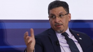 تقرير: يمنيون يتهمون وزير خارجيتهم بافتعال أزمة مع مصر … فما القصة؟