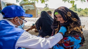 اليمن: نقص التمويل يهدد بحرمان أكثر من نصف مليون نازح ومهاجر للرعاية الصحية