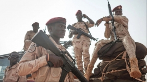 باريس: فرنسا تبدأ "عملية إجلاء سريع" لمواطنيها ولطاقمها الدبلوماسي من السودان