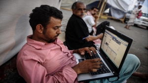 اقتصاد: تردي خدمات الاتصالات يزيد البطالة في اليمن