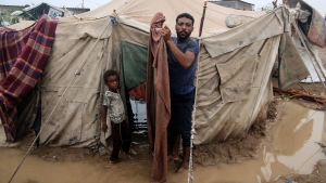 اليمن: الأمطار والفيضانات تدمر مآوي وممتلكات 269 أسرة نازحة في الحديدة ولحج وتعز